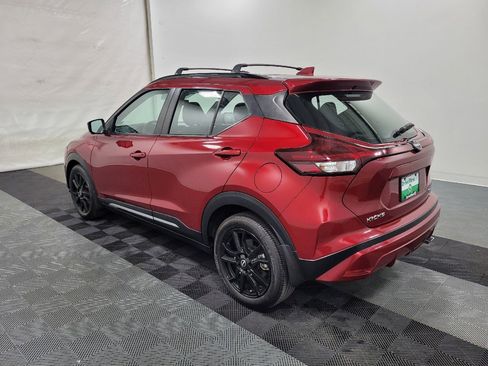 Used 2022 Nissan Kicks SR w/ Interior Electronics Package FWD image 3