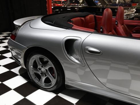 Used 2004 Porsche 911 Turbo AWD/4WD image 32