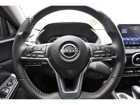 Certified 2025 Nissan Sentra SR FWD image 14