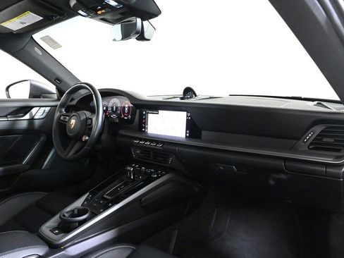 Certified 2025 Porsche 911 Carrera image 16