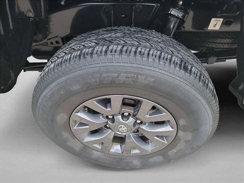 Used 2020 Toyota Tacoma SR5 image 12