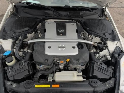 Used 2007 Nissan 350Z Touring RWD image 22