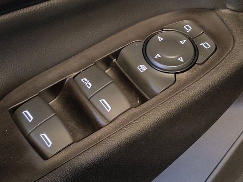 Used 2019 Chevrolet Equinox LT FWD image 27