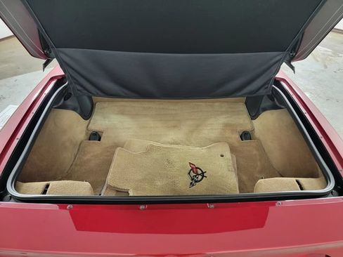 Used 2001 Chevrolet Corvette Coupe RWD image 15