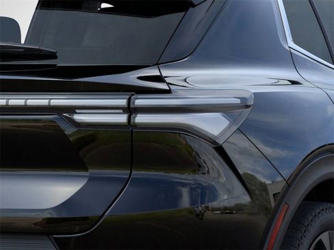 New 2026 Chevrolet Equinox EV LT w/ Convenience Package II image 11