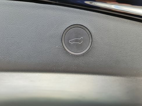 Used 2023 Tesla Model 3 Standard Range RWD image 12