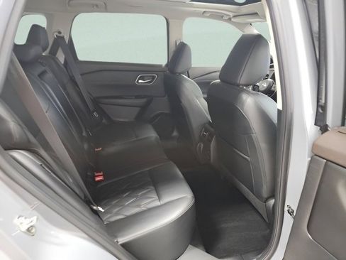 Used 2023 Nissan Rogue Platinum w/ Platinum Premium Package image 19