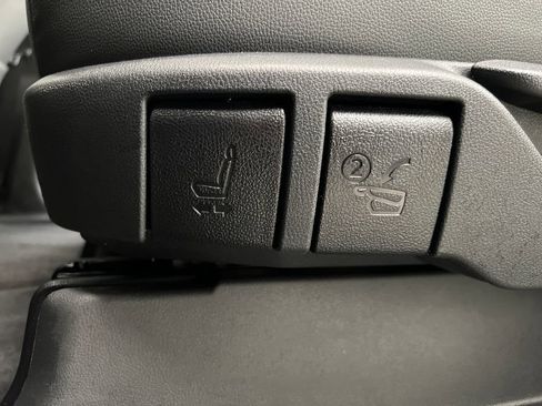 Used 2025 Toyota Grand Highlander FWD image 19