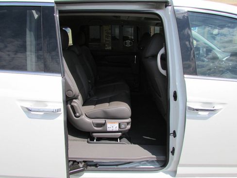 Used 2017 Honda Odyssey Touring Elite image 29