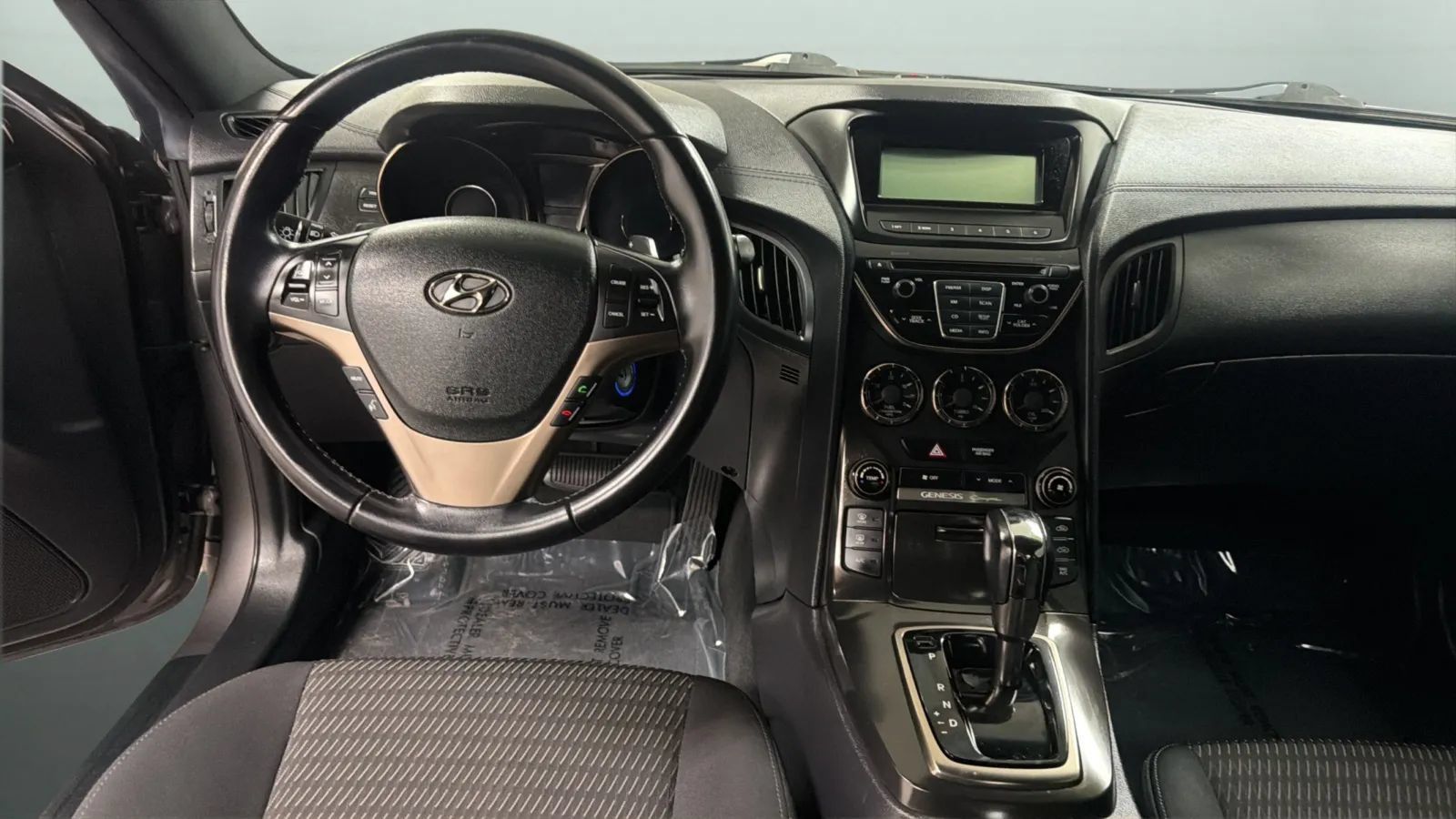 Used 2013 Hyundai Genesis 2.0T RWD image 10