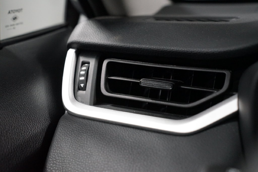 Certified 2025 Toyota RAV4 XLE FWD image 25
