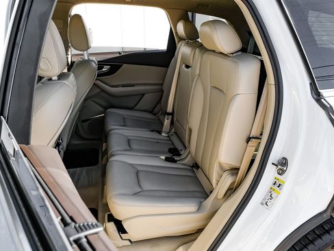 Used 2018 Audi Q7 3.0T Prestige image 44