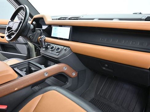 Used 2020 Land Rover Defender 110 X image 27