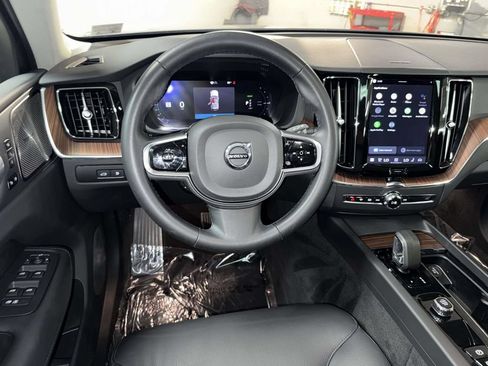 Used 2023 Volvo XC60 T8 Plus w/ Climate Package AWD/4WD image 4