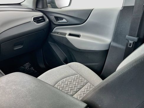 Used 2022 Chevrolet Equinox LS FWD image 21