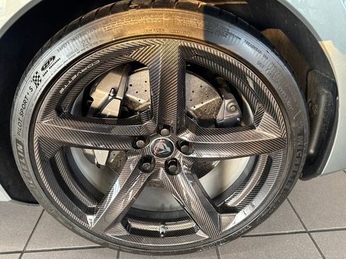 Used 2023 Chevrolet Corvette Z06 w/ Z07 Performance Package image 10