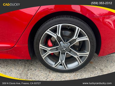 Used 2018 Kia Stinger GT2 image 10