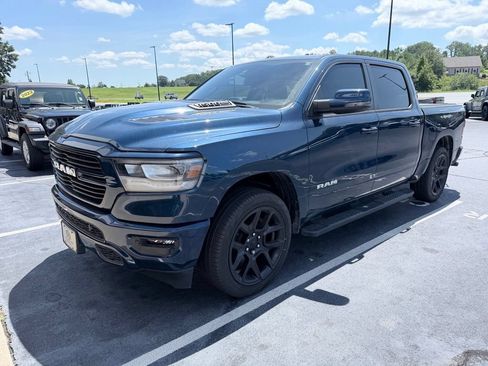 Used 2023 RAM 1500 Laramie AWD/4WD image 2