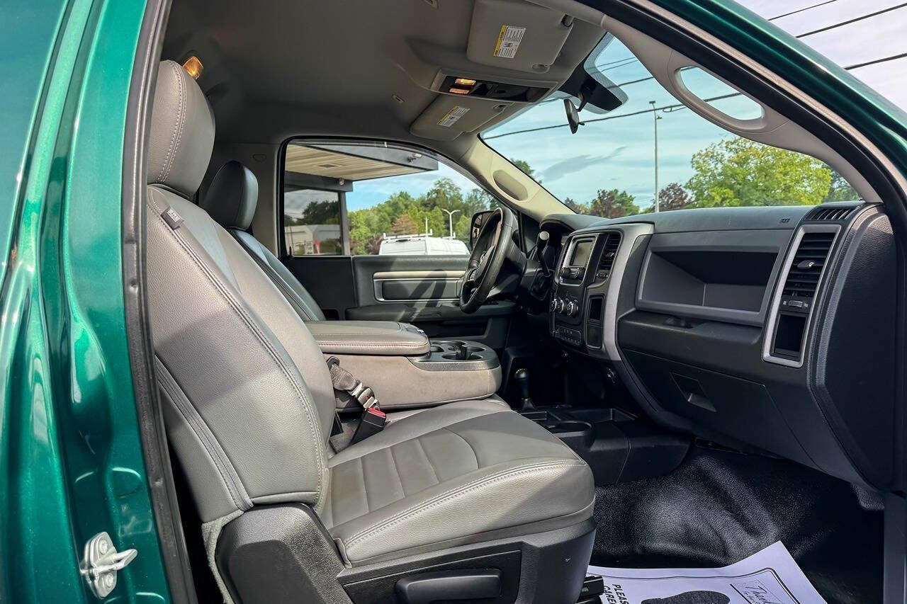 Used 2017 RAM 3500 Tradesman w/ Power & Remote Entry Group AWD/4WD image 13