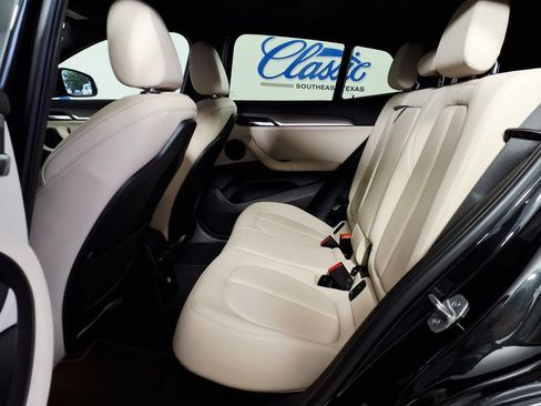 Used 2018 BMW X2 sDrive28i w/ M SportX Package FWD image 8