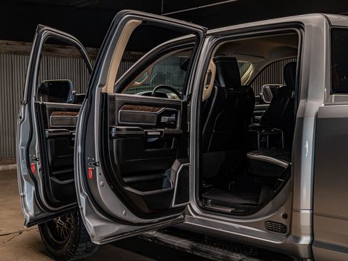 Used 2019 RAM 2500 Laramie AWD/4WD image 27