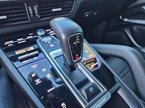 Used 2020 Porsche Cayenne AWD/4WD image 14