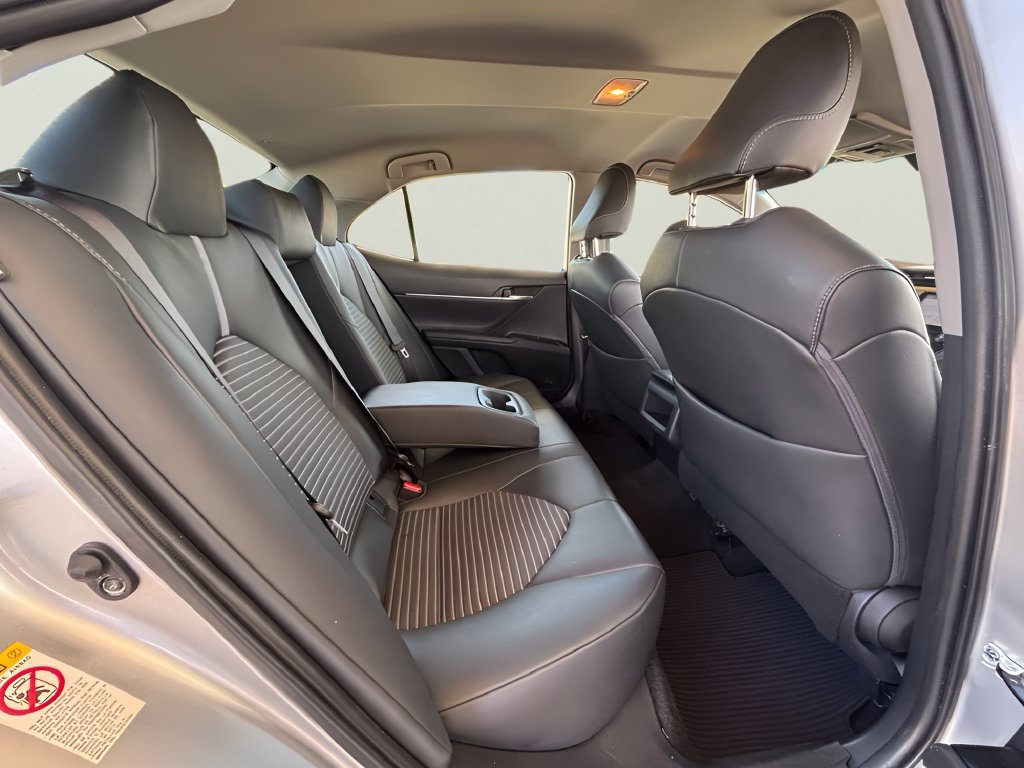 Used 2019 Toyota Camry SE FWD image 31