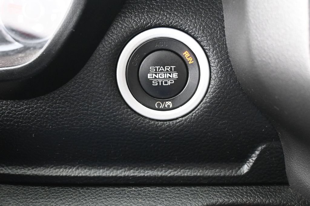 Used 2021 RAM 1500 Laramie w/ Sport Appearance Package AWD/4WD image 33