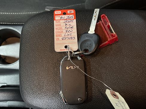 Used 2024 Kia Forte LXS w/ LXS Technology Package image 24