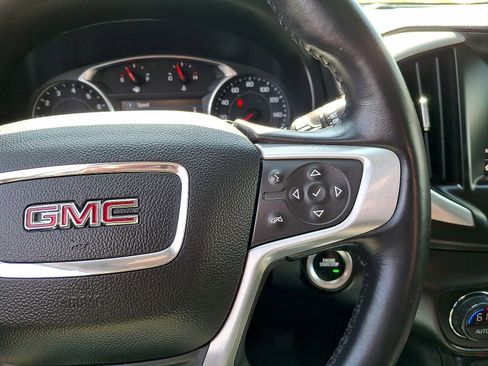 Used 2021 GMC Terrain SLE w/ Driver Convenience Package AWD/4WD image 18