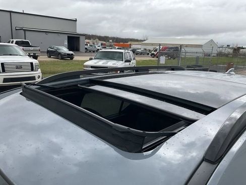 Used 2025 Honda Pilot Black Edition image 13