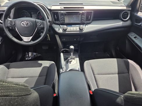 Used 2018 Toyota RAV4 XLE FWD image 13