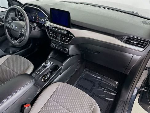 Used 2022 Ford Escape SE w/ SE Sport Appearance Package FWD image 32