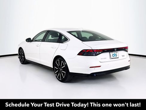 Used 2025 Honda Accord Touring image 6