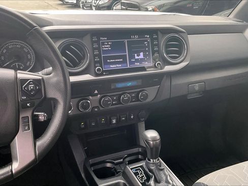 Used 2023 Toyota Tacoma TRD Off-Road image 9