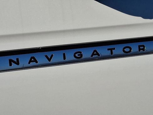 New 2026 Lincoln Navigator L Reserve image 22
