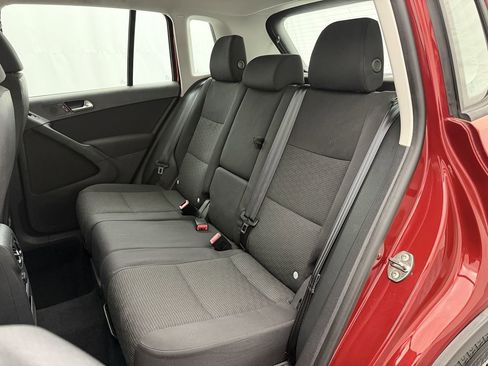 Used 2013 Volkswagen Tiguan S image 15