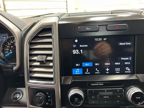 Used 2016 Ford F150 Lariat w/ Equipment Group 502A Luxury image 20