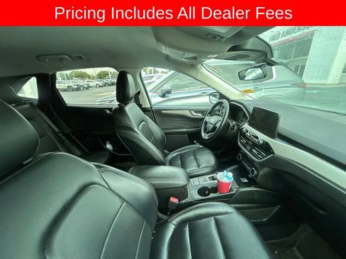 Used 2022 Ford Escape SEL AWD/4WD image 3
