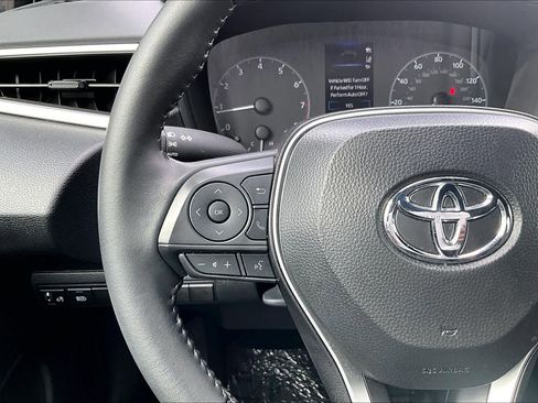 Used 2025 Toyota Corolla SE FWD image 23