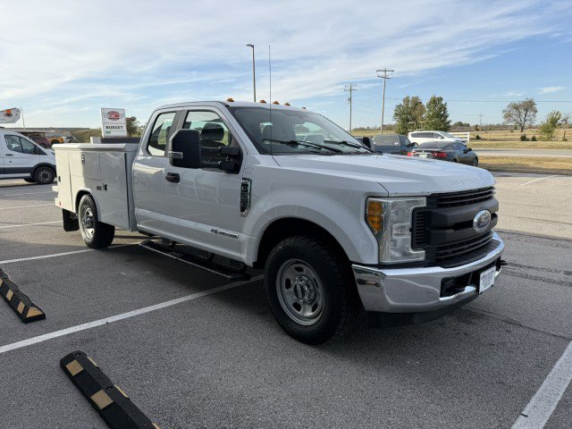 Used 2017 Ford F350 XL w/ Power Equipment Group RWD image 3