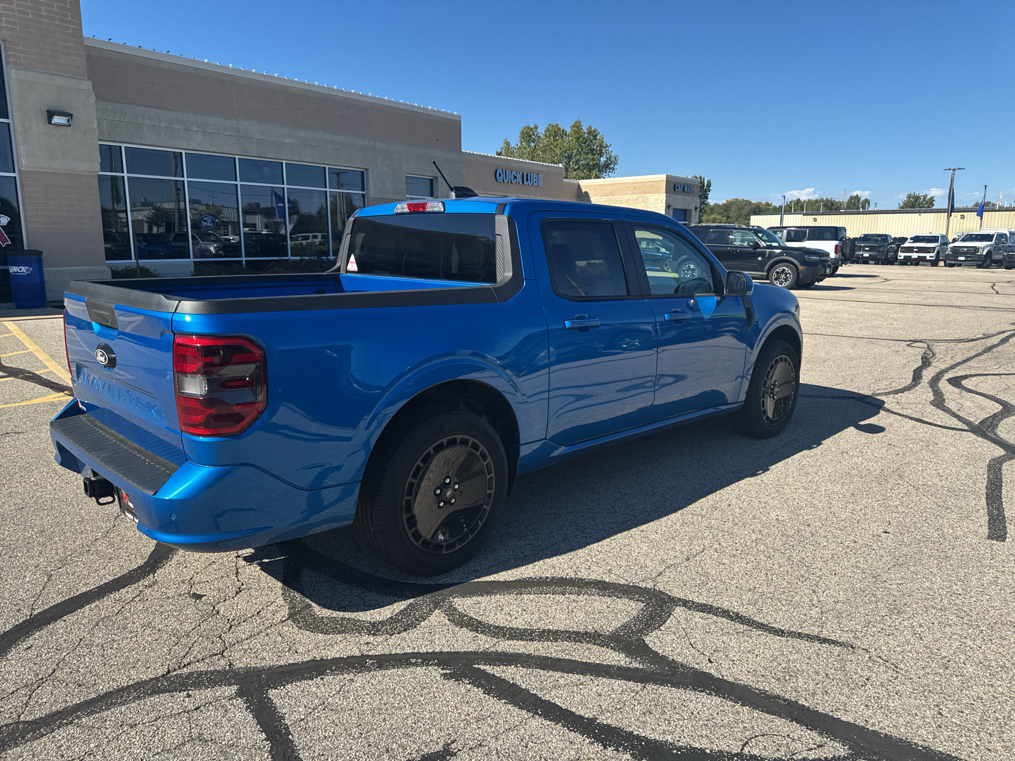 Used 2025 Ford Maverick Lobo AWD/4WD image 5
