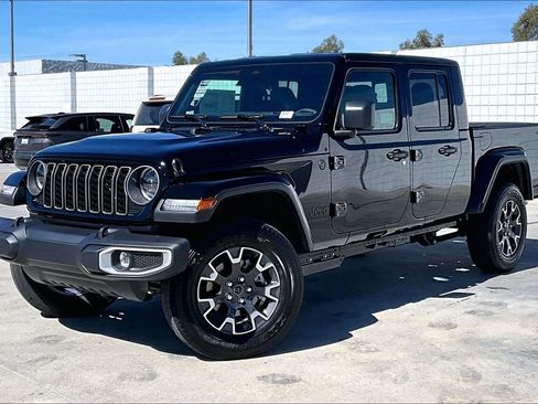 New 2026 Jeep Gladiator Sport image 2