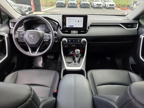 Used 2024 Toyota RAV4 XLE Premium image 25