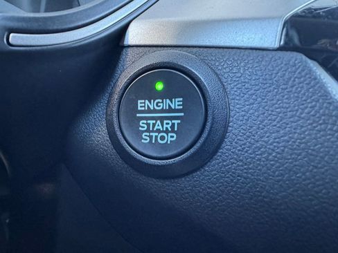 Used 2022 Ford Escape SEL image 17