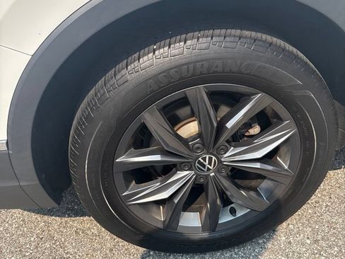 Used 2022 Volkswagen Tiguan SE AWD/4WD image 8