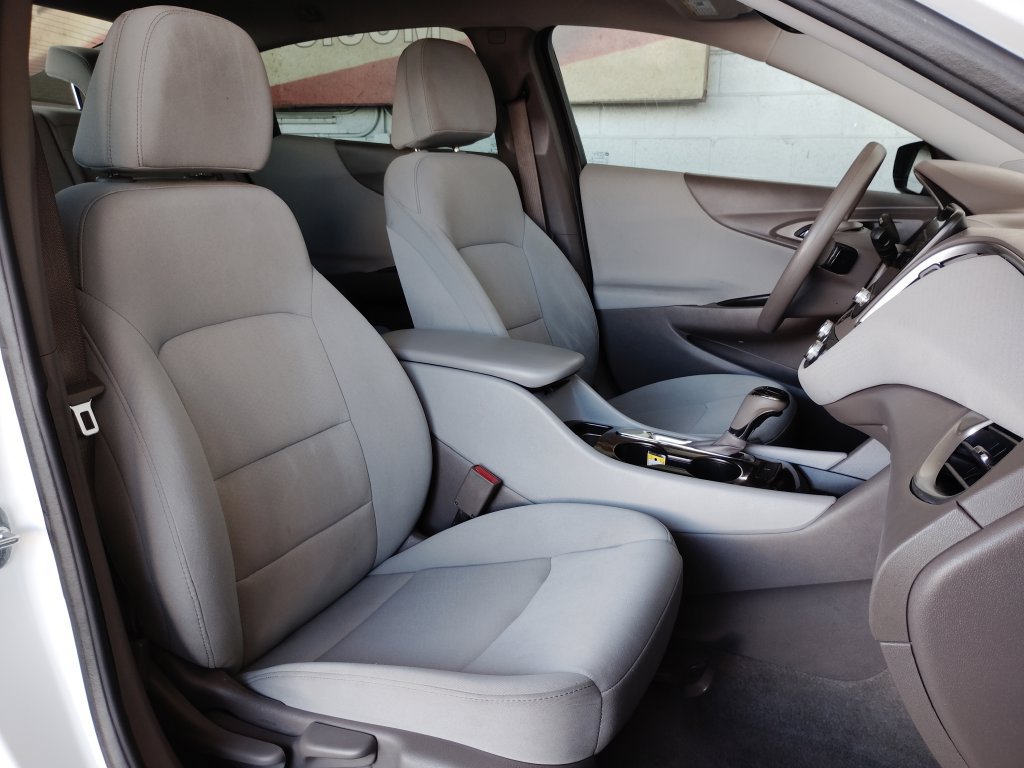 Used 2020 Chevrolet Malibu LS FWD image 15
