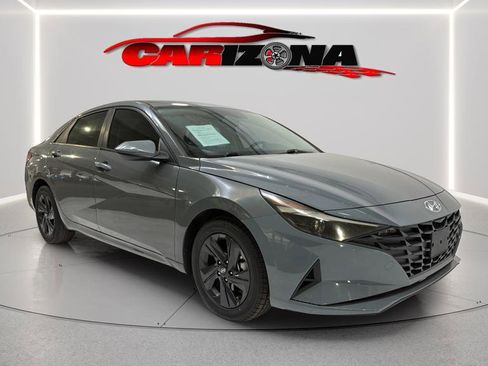 Used 2022 Hyundai Elantra SEL image 1