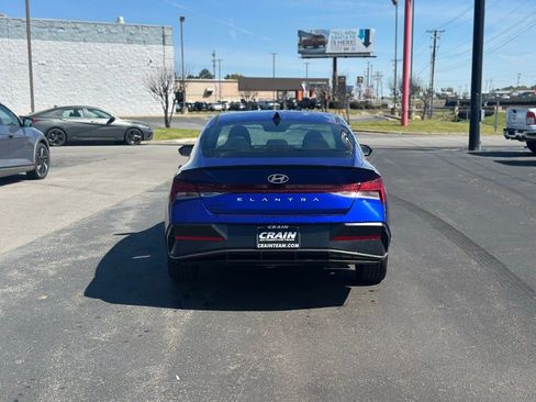 New 2026 Hyundai Elantra SEL Sport Premium FWD image 7