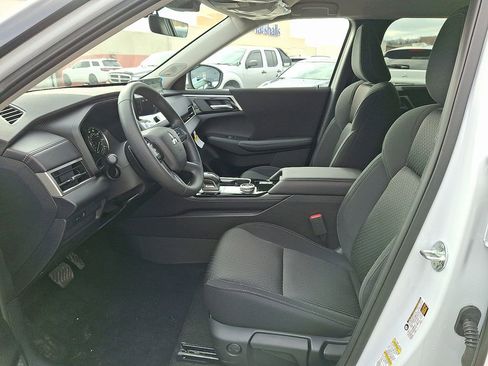 New 2026 Mitsubishi Outlander ES AWD/4WD image 6